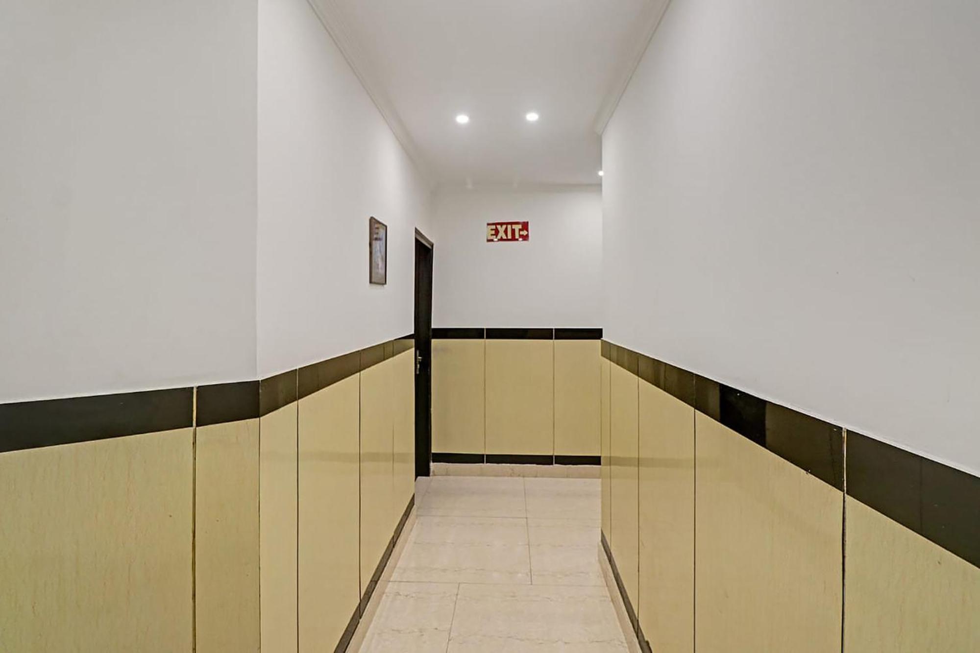 Hotel Fabexpress Lloyd House Nowe Delhi Zewnętrze zdjęcie
