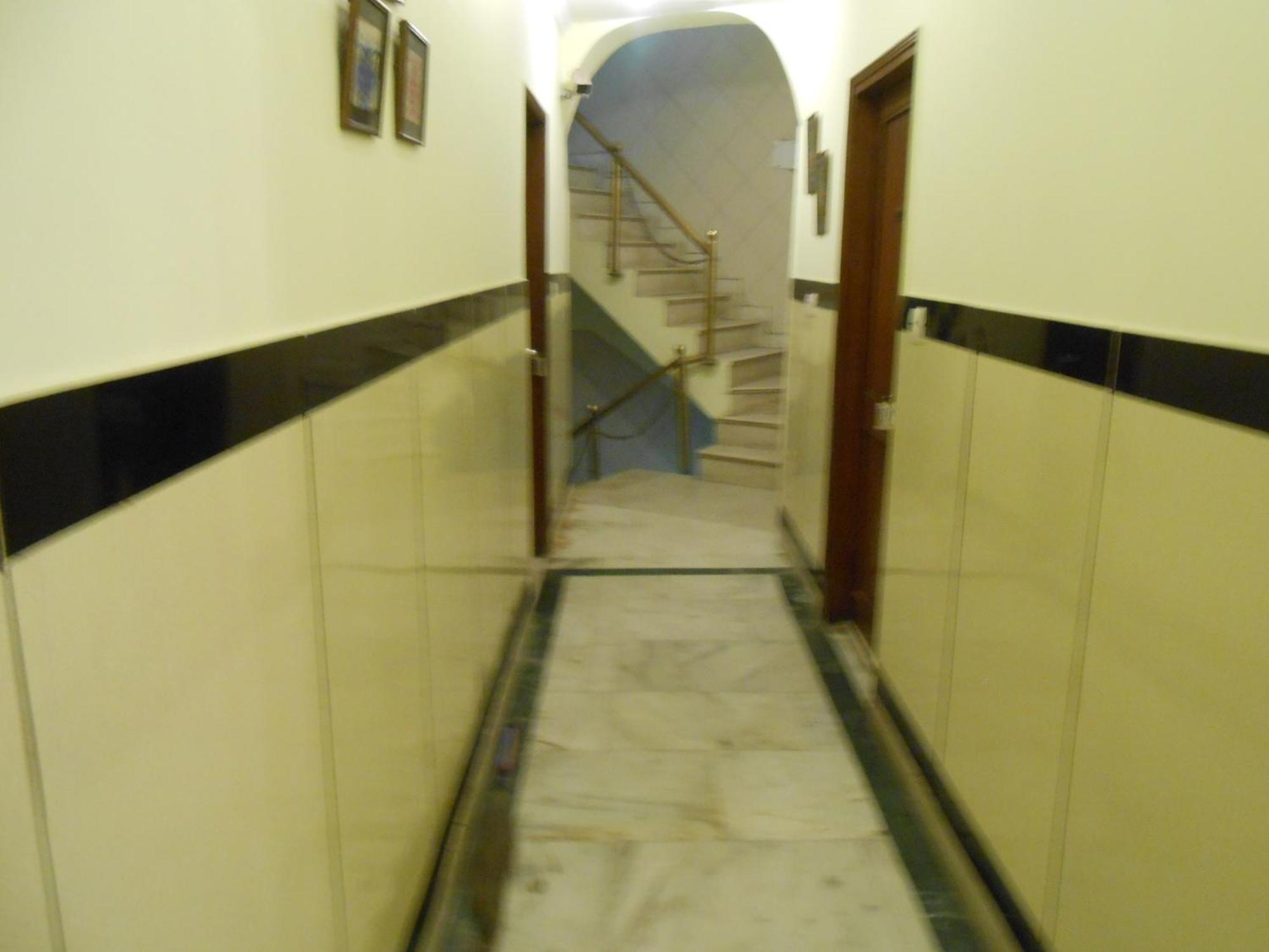 Hotel Fabexpress Lloyd House Nowe Delhi Zewnętrze zdjęcie